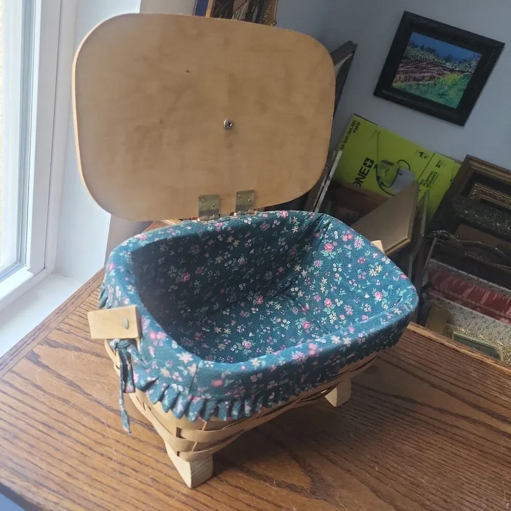 Peterboro Basket Co Footed Woven Basket w Lid & Liner Floral Fabric 12x7x7.5 VTG